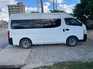 Nissan Caravan (Urvan) 2015 White