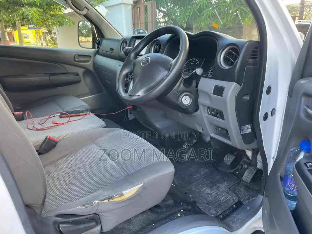 Nissan Caravan (Urvan) 2015 White