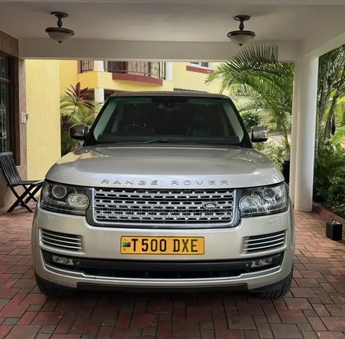 Land Rover Range Rover Vogue 2015 Gold