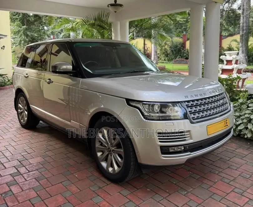 Land Rover Range Rover Vogue 2015 Gold