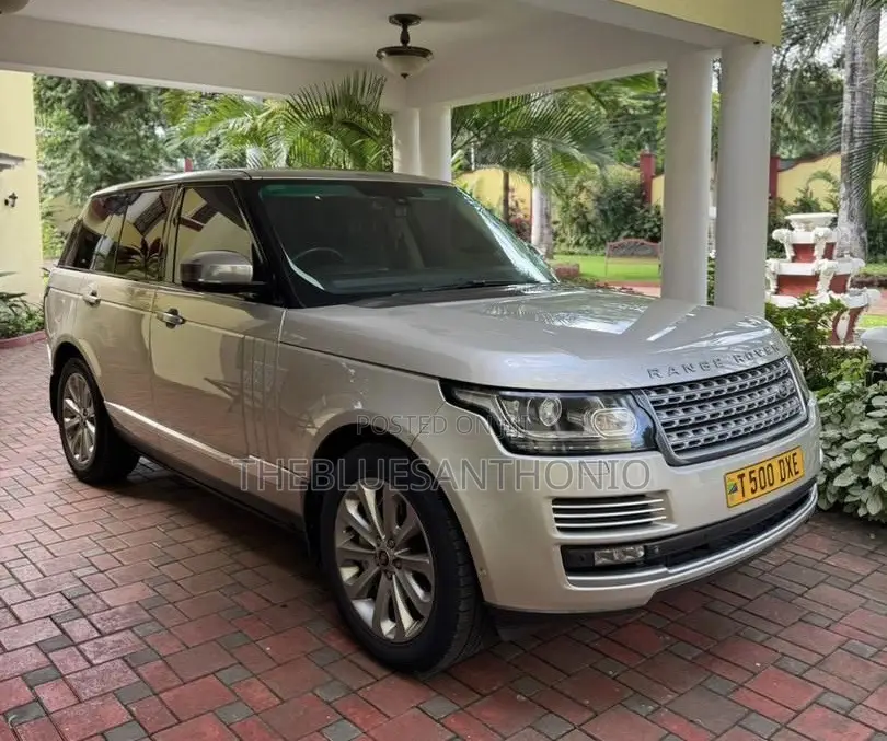 Land Rover Range Rover Vogue 2015 Gold