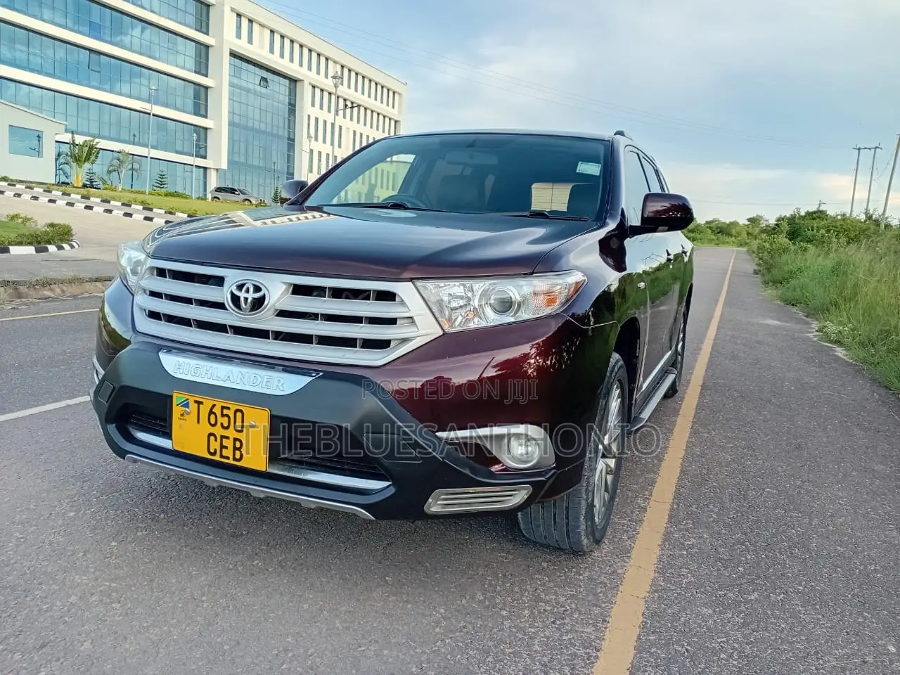 Toyota Kluger 2013 Maroon