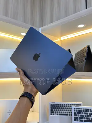 New Laptop Apple MacBook Air 2022 M2 8GB Apple M2 SSD 256GB