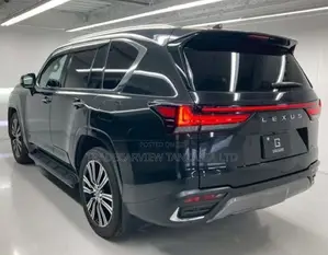 Lexus LX 600 2023 Black