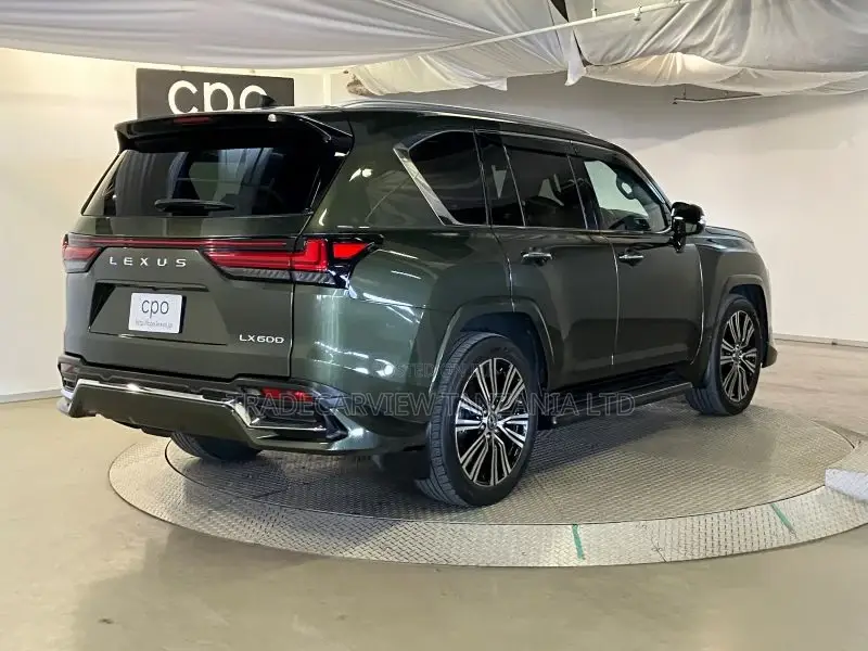 Lexus LX 600 2023 Green