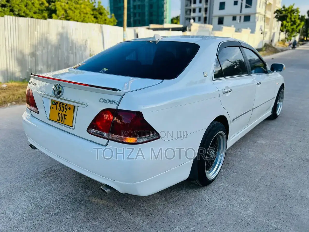 Toyota Crown 2006 White
