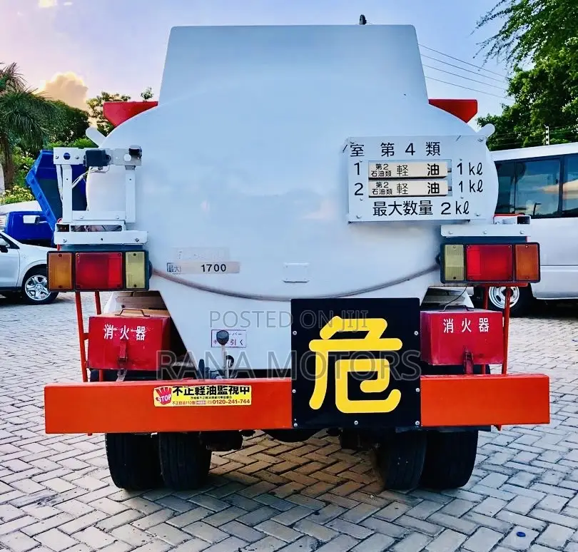 Isuzu Elf Fuel Bowser