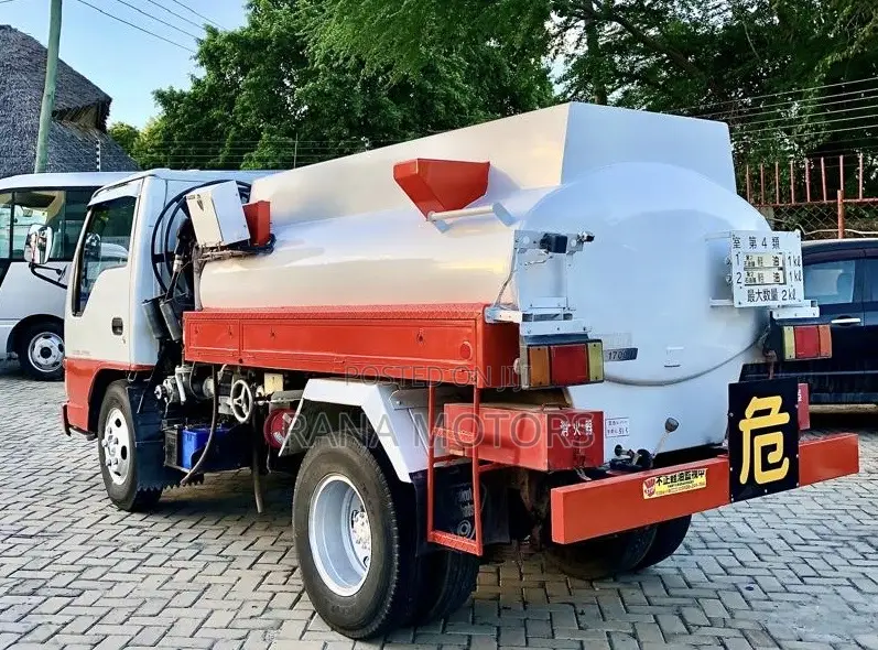 Isuzu Elf Fuel Bowser