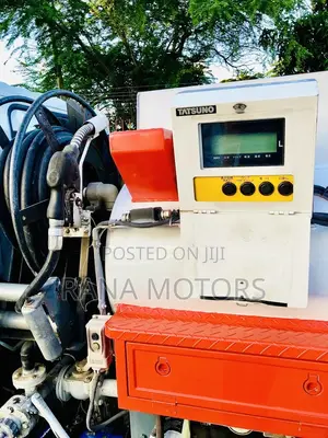 Isuzu Elf Fuel Bowser