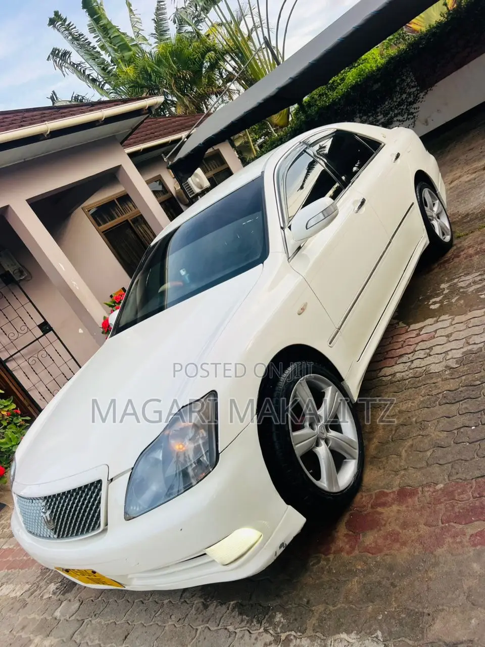 Toyota Crown Royale 2005 White