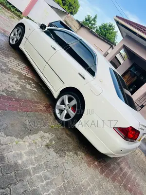 Toyota Crown Royale 2005 White