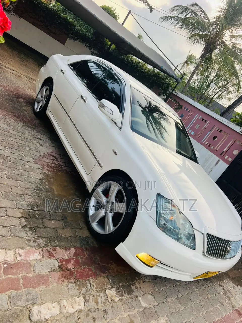 Toyota Crown Royale 2005 White