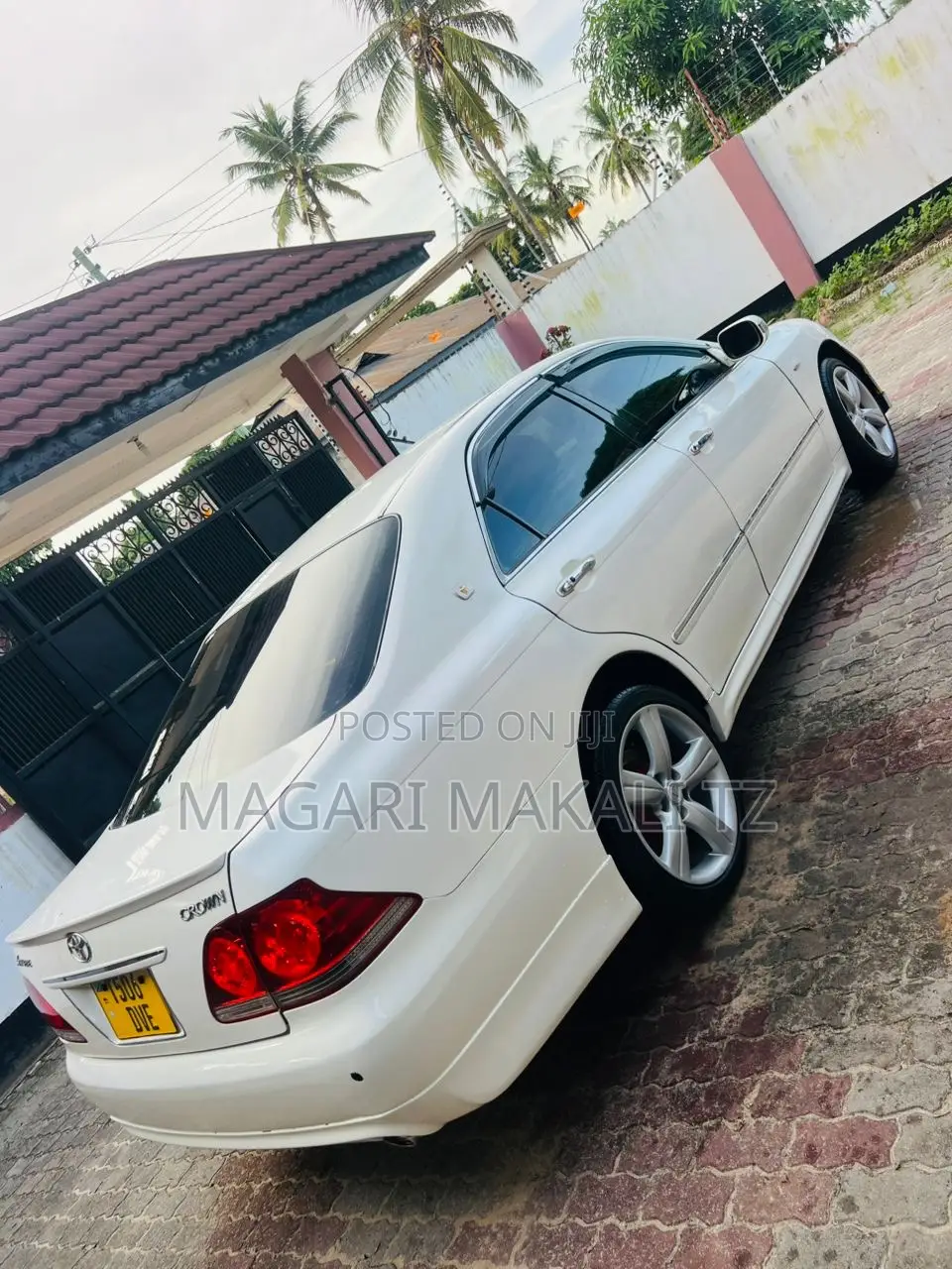 Toyota Crown Royale 2005 White