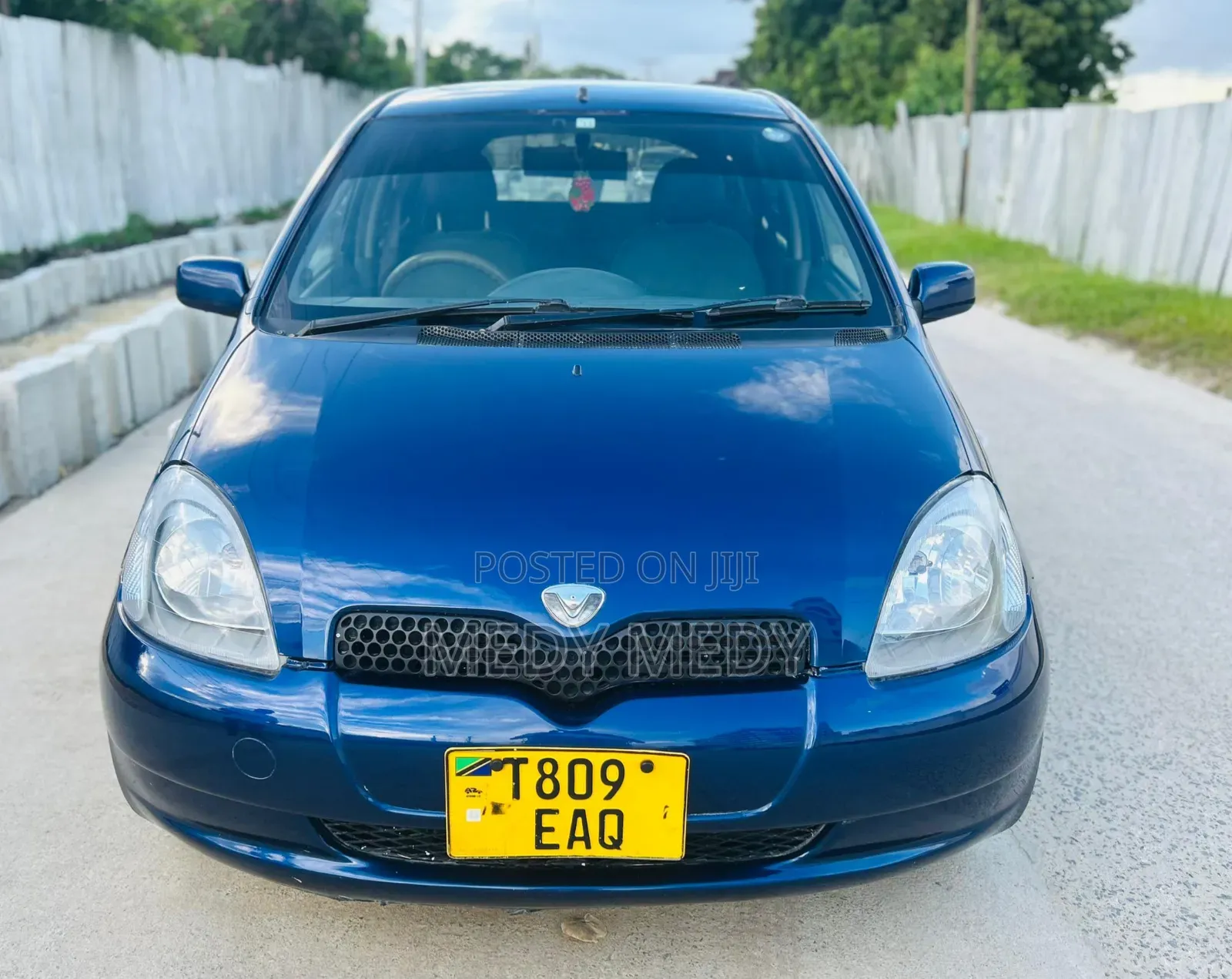 Toyota Vitz 2006 Blue