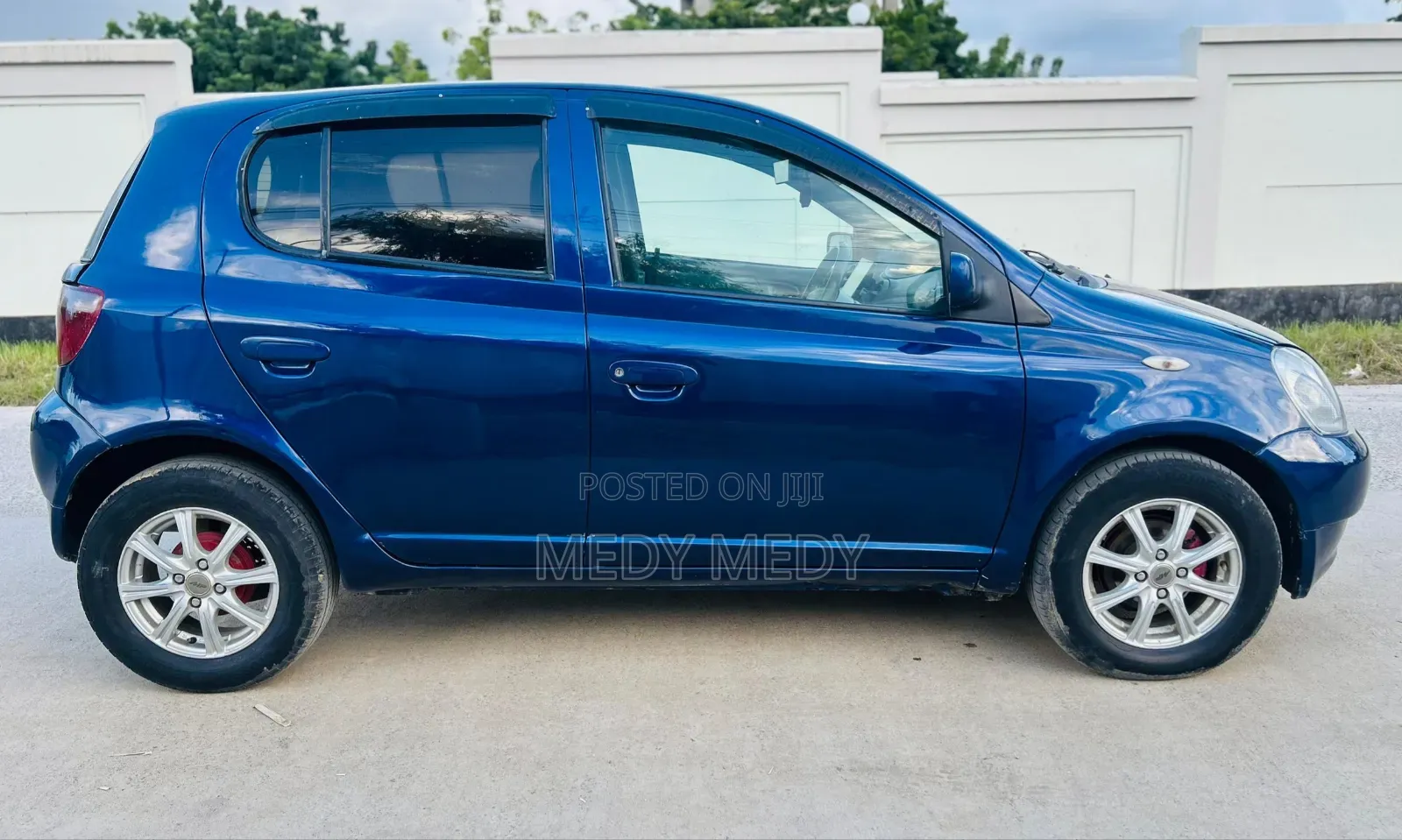 Toyota Vitz 2006 Blue