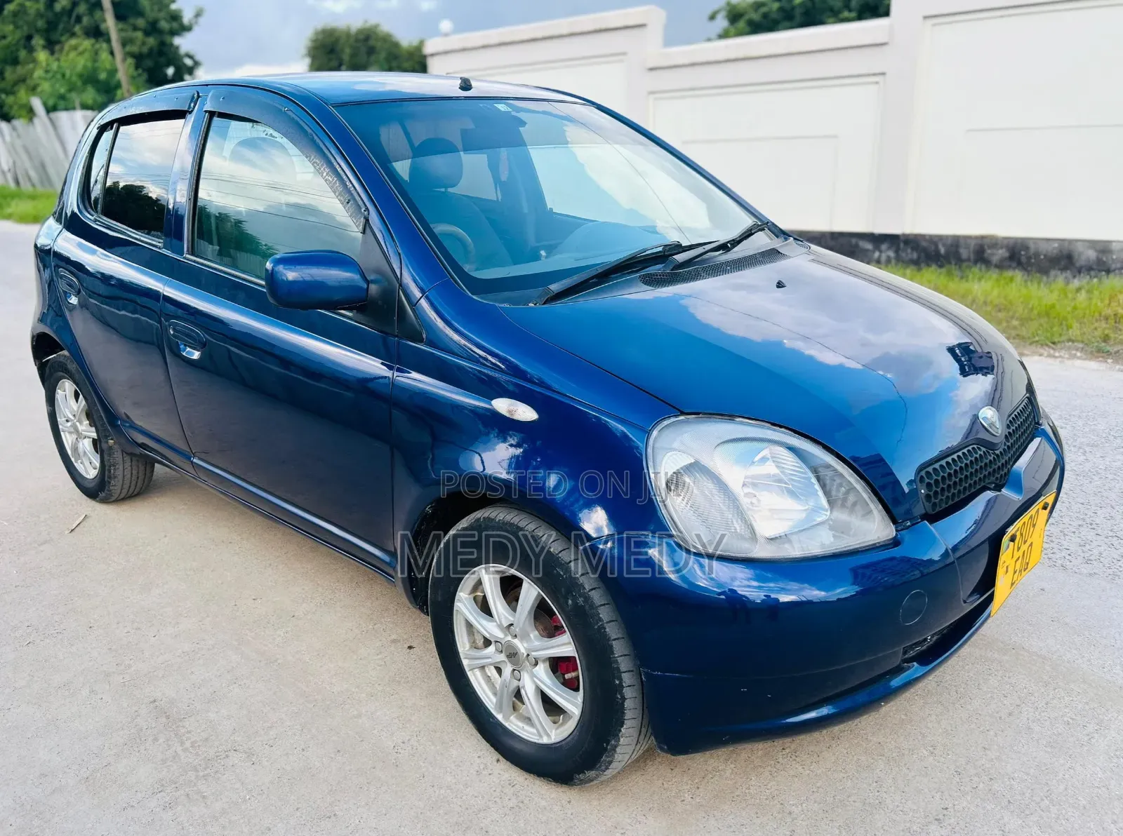 Toyota Vitz 2006 Blue