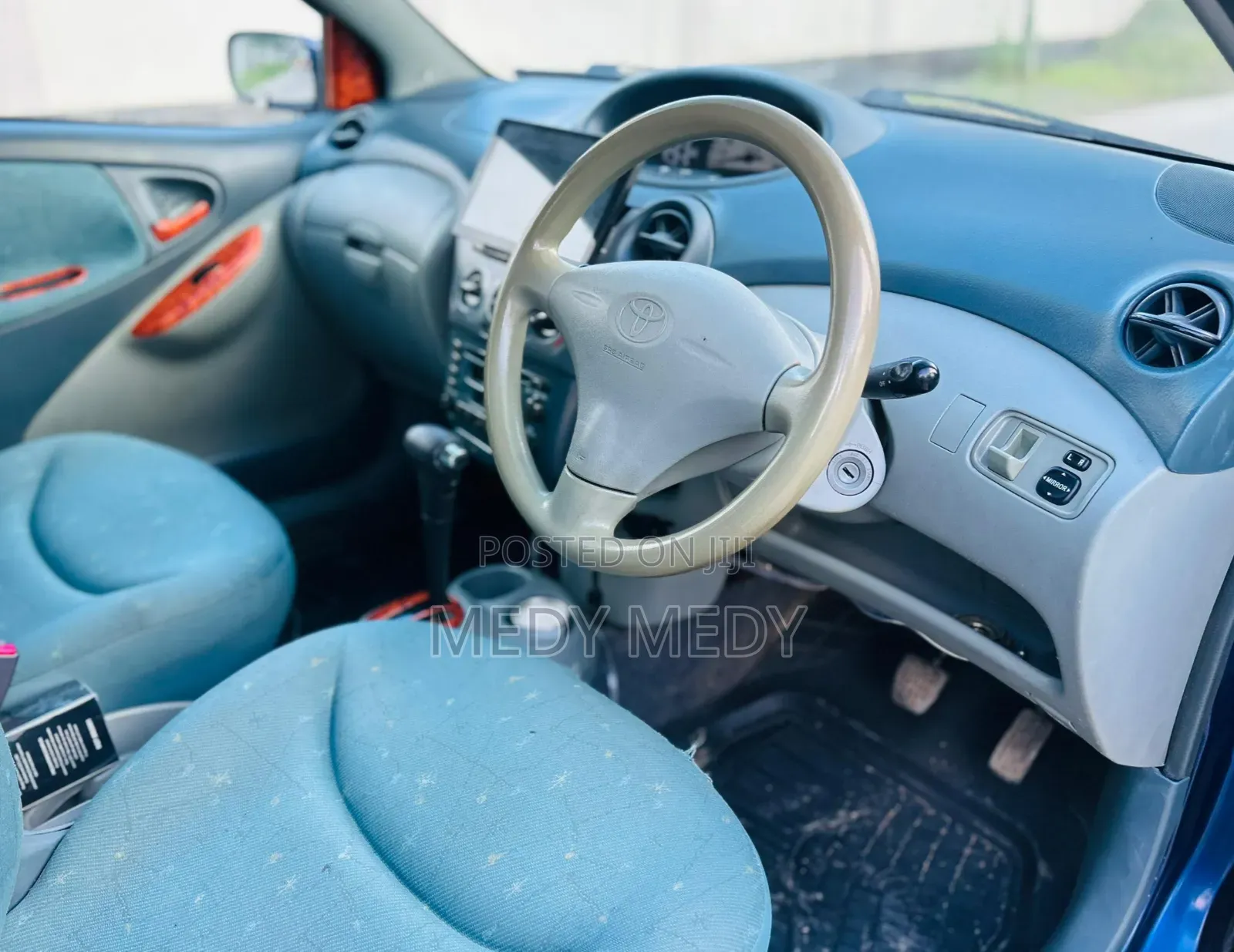 Toyota Vitz 2006 Blue