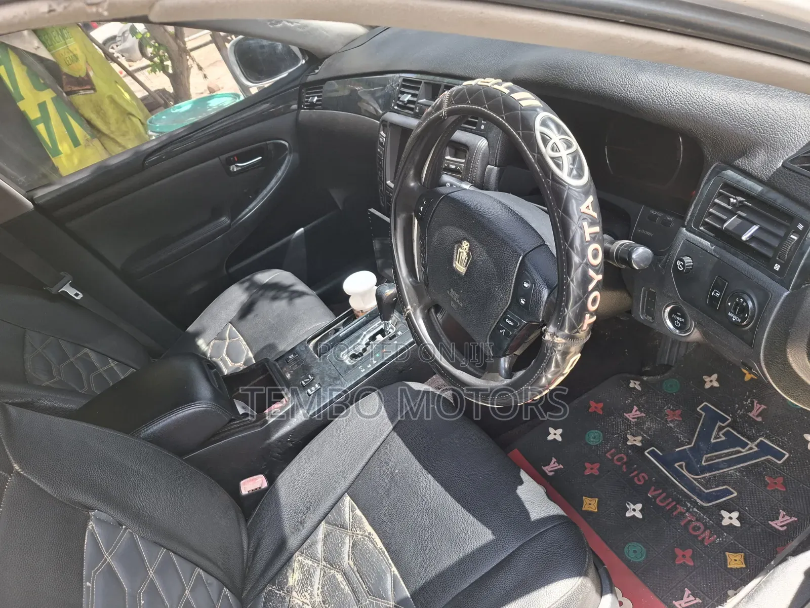 Toyota Crown 2004 White
