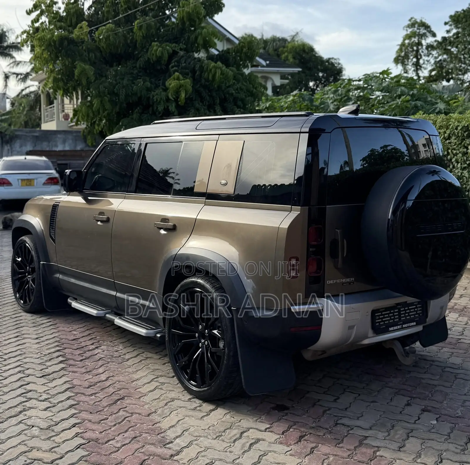 Land Rover Defender 110 SE 4x4 2020 Brown