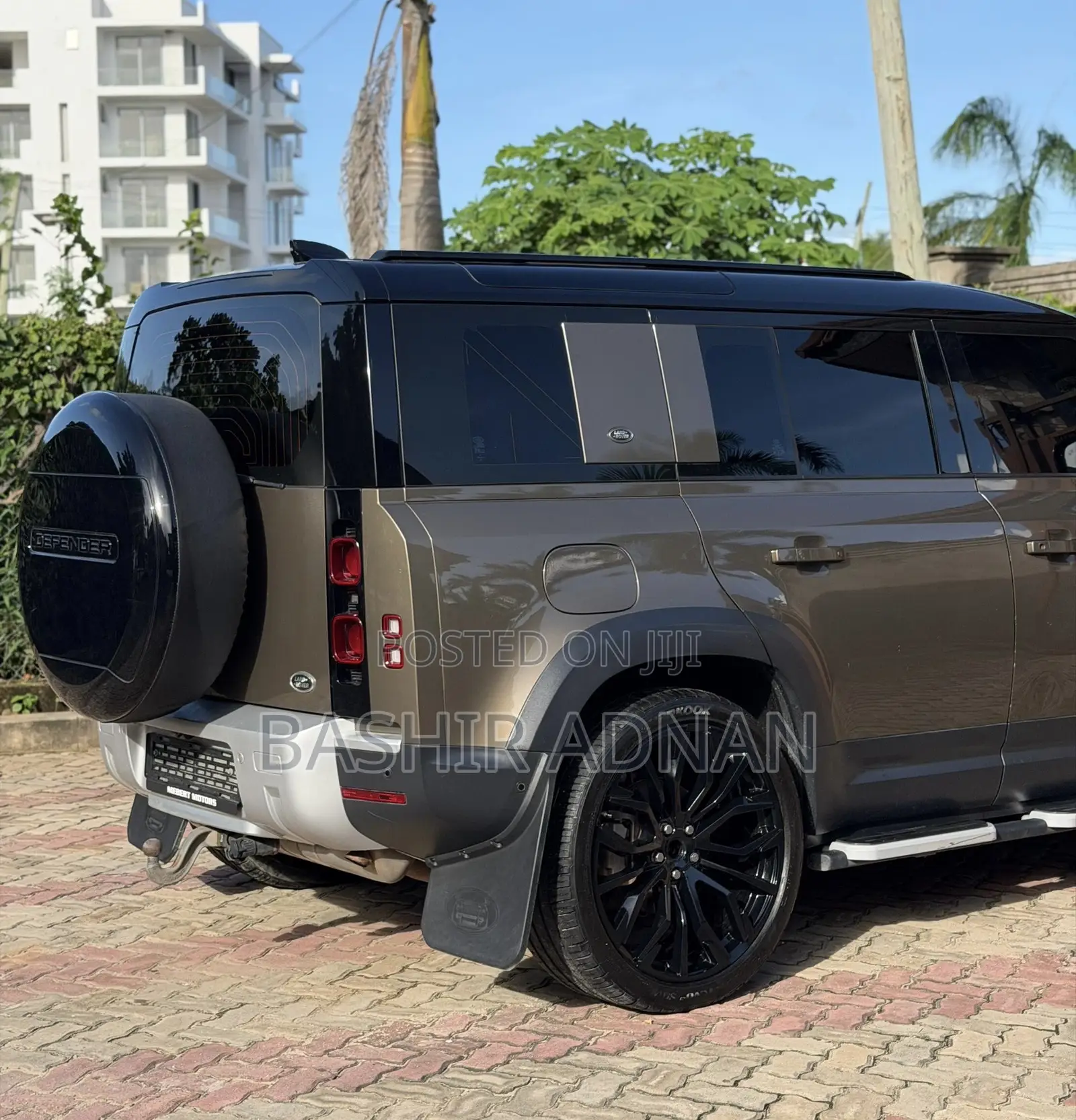 Land Rover Defender 110 SE 4x4 2020 Brown