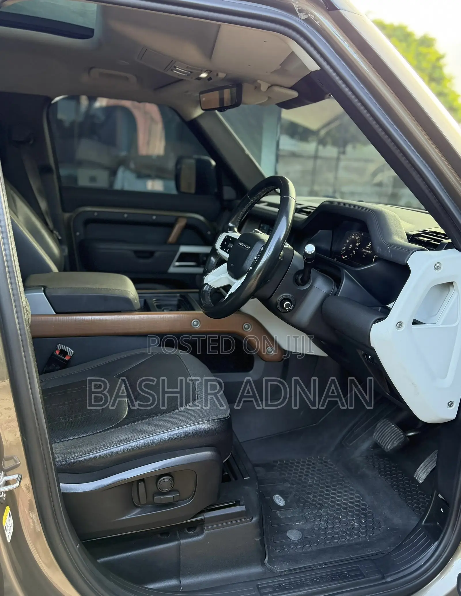 Land Rover Defender 110 SE 4x4 2020 Brown