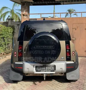 Land Rover Defender 110 SE 4x4 2020 Brown