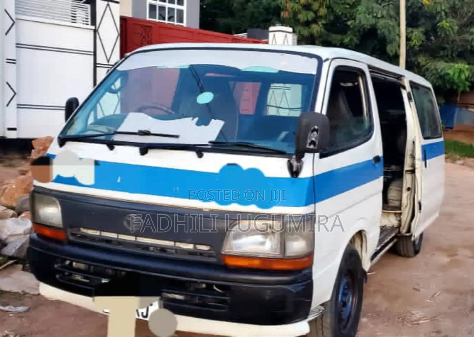 Toyota HiAce 2000 White