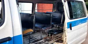 Toyota HiAce 2000 White