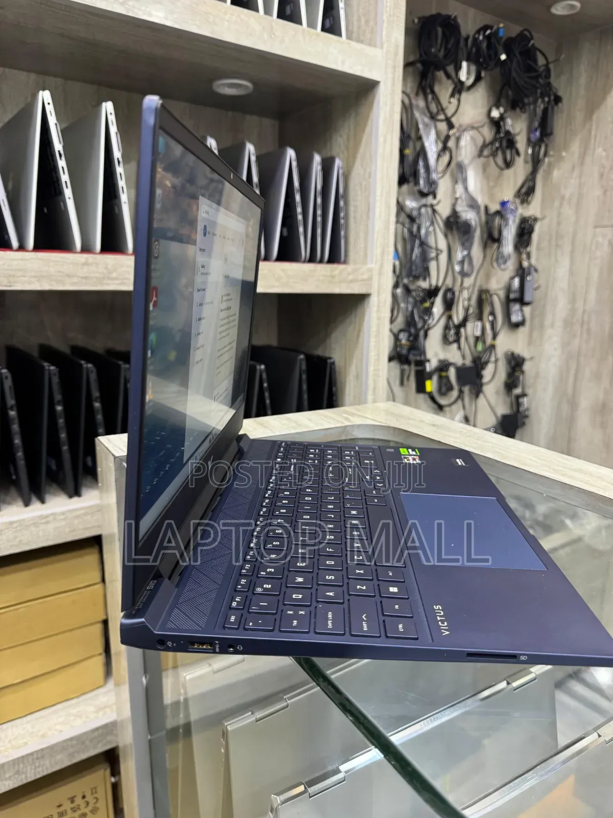 Laptop HP Victus 15 16GB AMD Ryzen 7 SSD 512GB