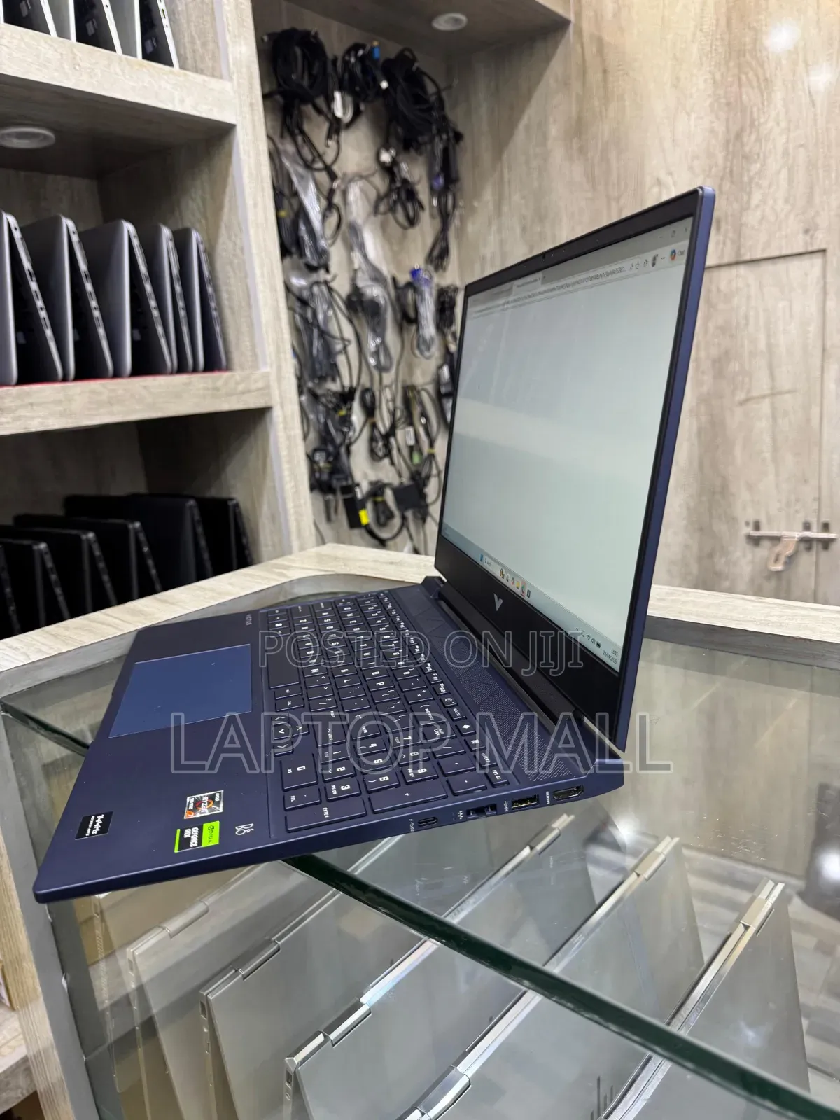 Laptop HP Victus 15 16GB AMD Ryzen 7 SSD 512GB