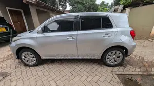 Toyota IST 2009 Silver