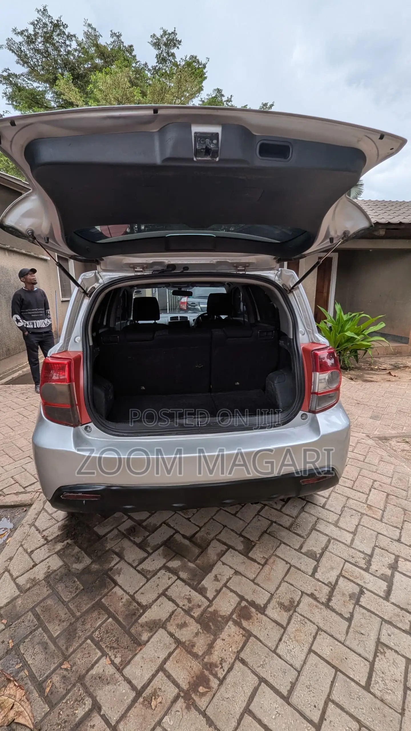 Toyota IST 2009 Silver
