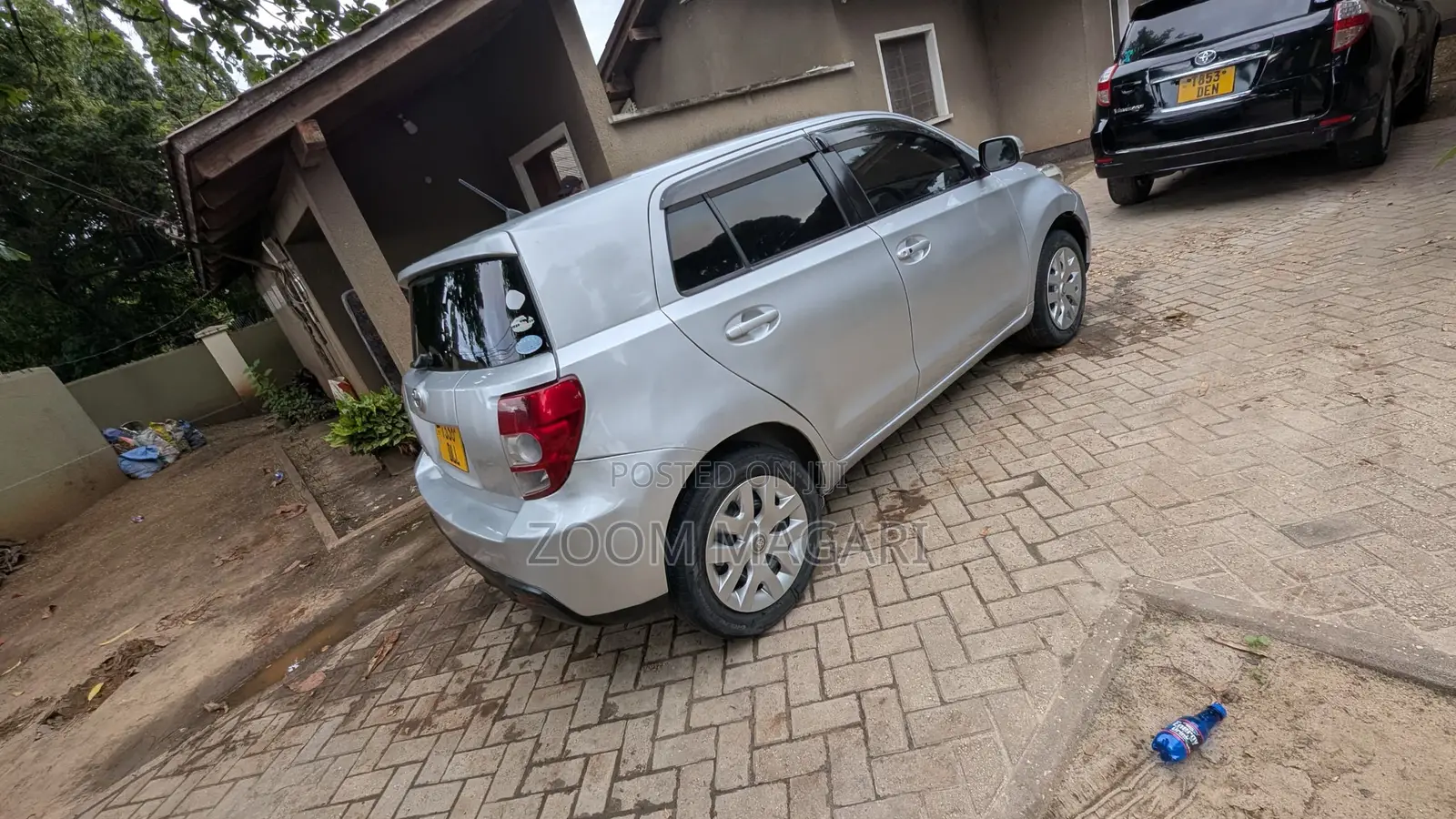 Toyota IST 2009 Silver