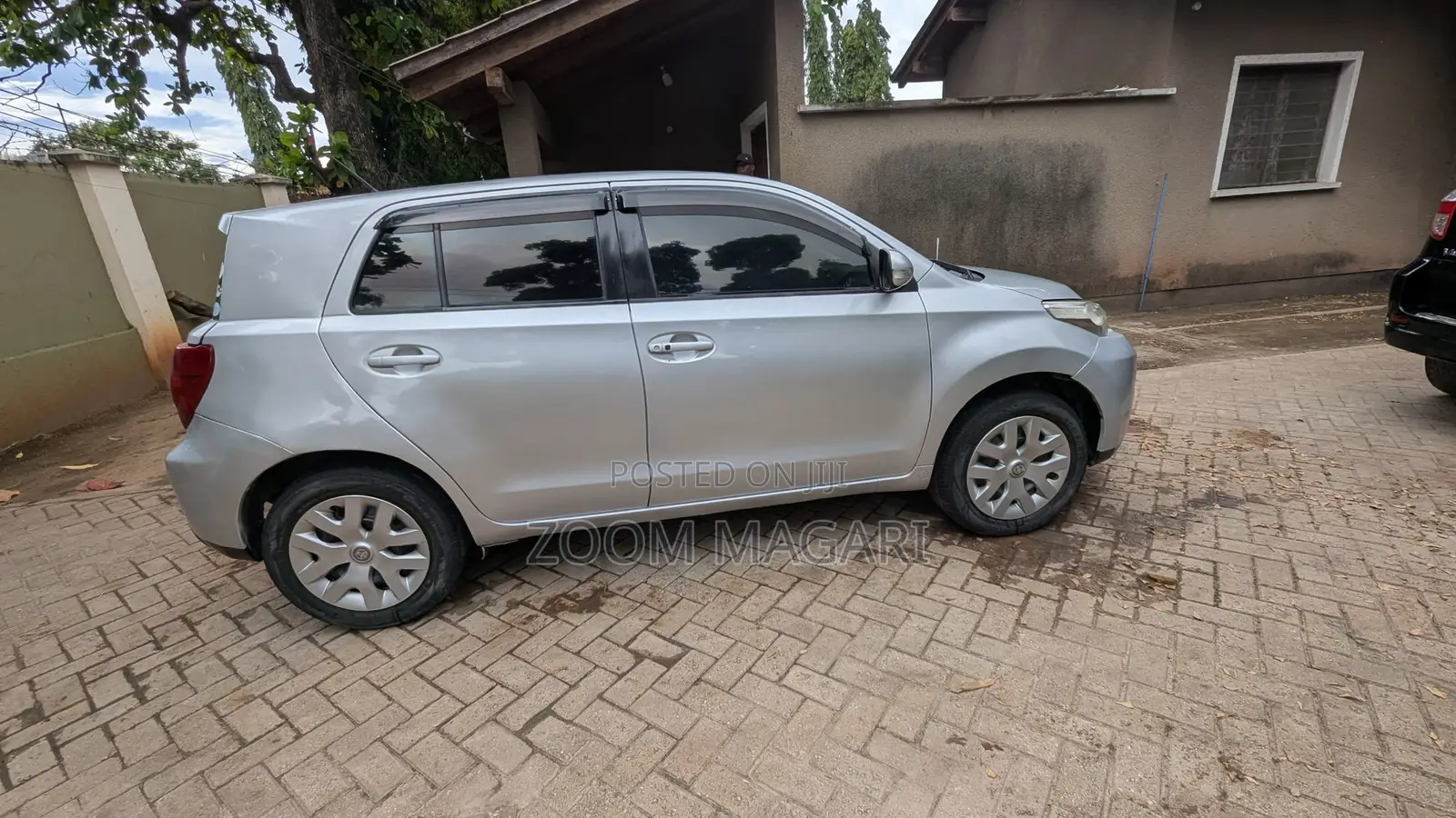 Toyota IST 2009 Silver