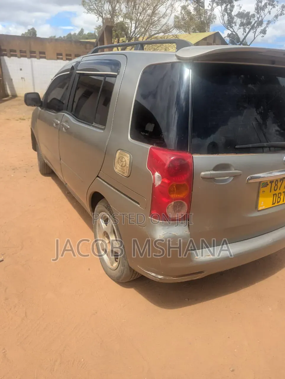 Toyota Kluger 2003 Beige