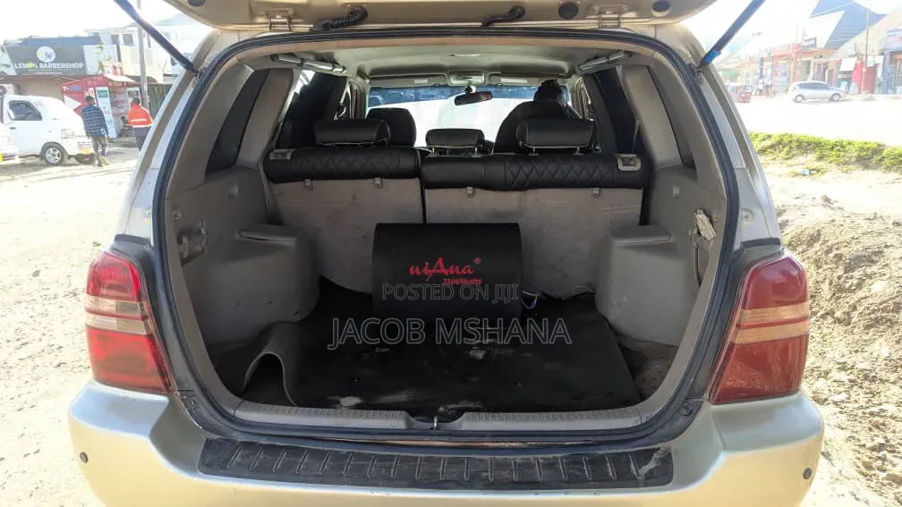 Toyota Kluger 2003 Beige