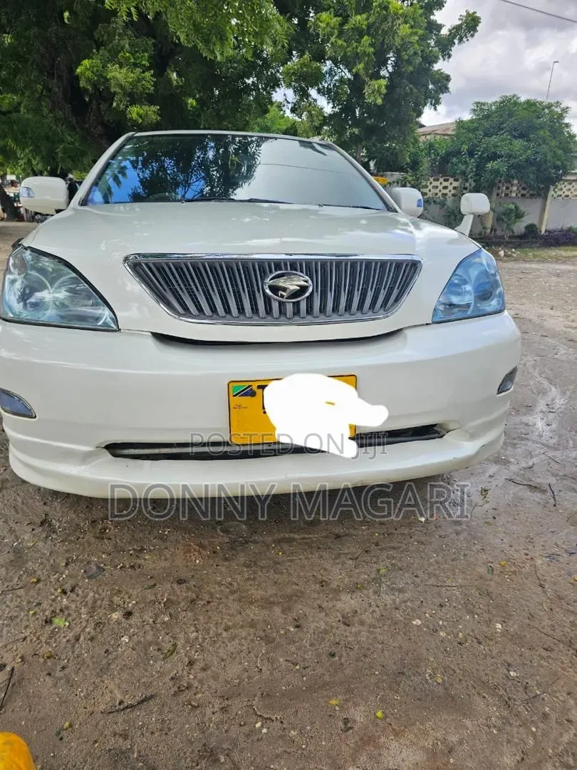 Toyota Harrier 2005 White