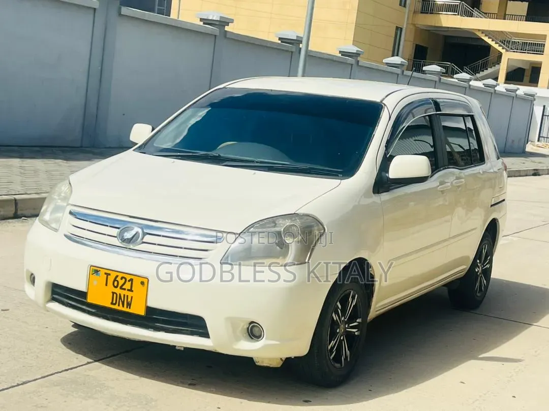 Toyota Raum 1.5 AWD 2003 Off white