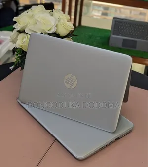 Laptop HP EliteBook 820 G3 8GB Intel Core i5 HDD+SSD 500GB