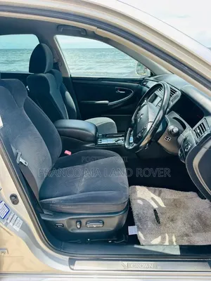 Toyota Crown 2004 Silver