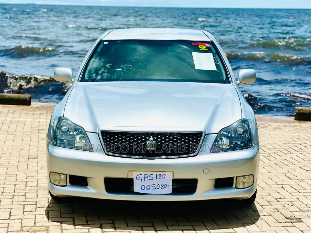 Toyota Crown 2004 Silver