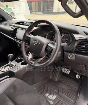 Toyota Hilux Revo Double Cab Deisel 2.4 AWD 2022 Black