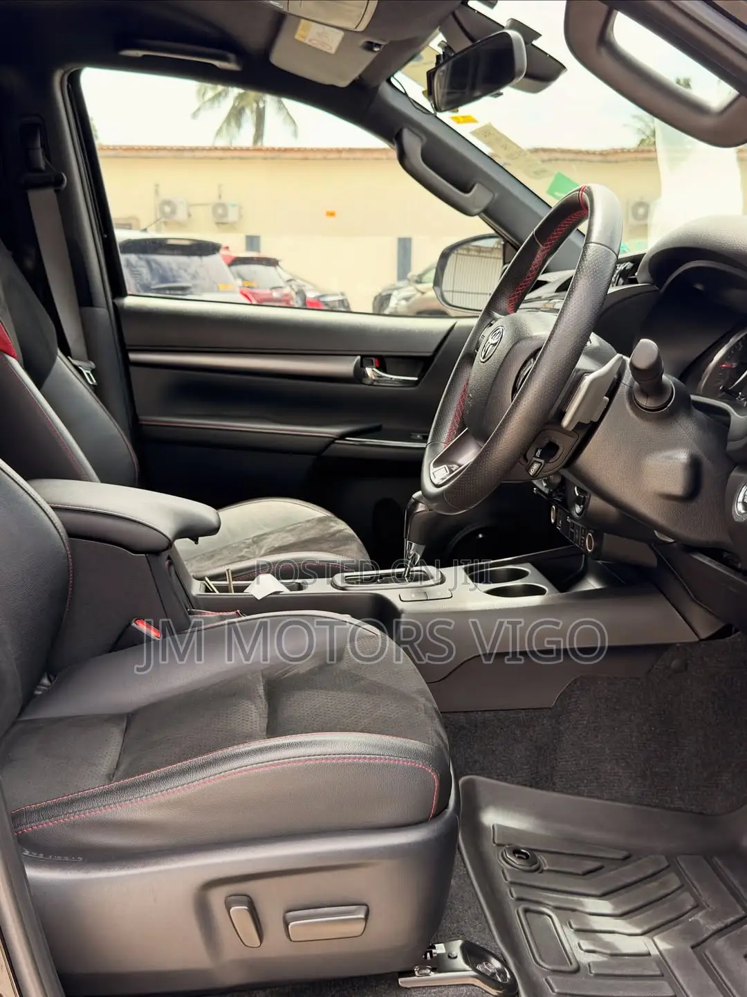 Toyota Hilux Revo Double Cab Deisel 2.4 AWD 2022 Black