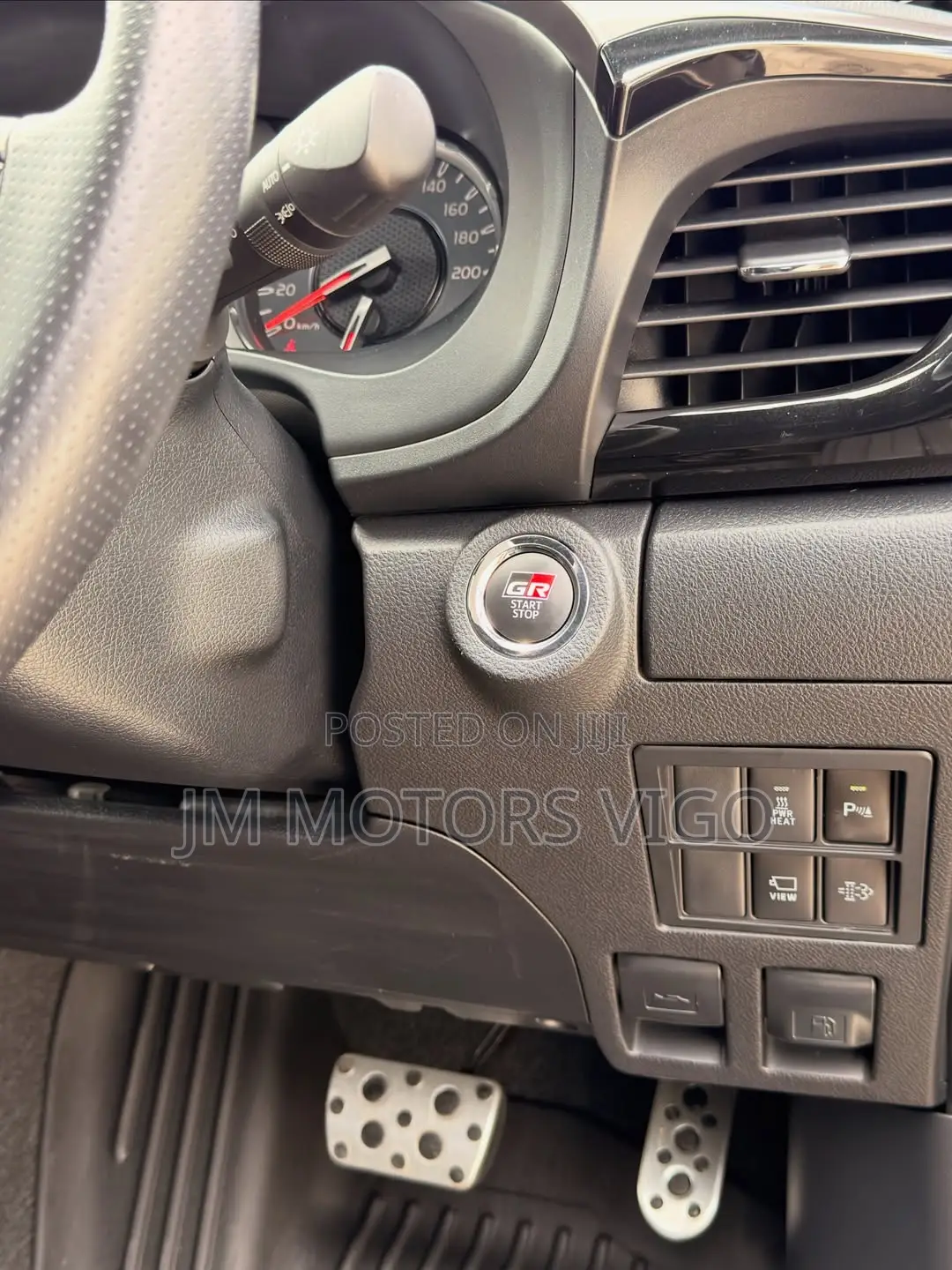 Toyota Hilux Revo Double Cab Deisel 2.4 AWD 2022 Black