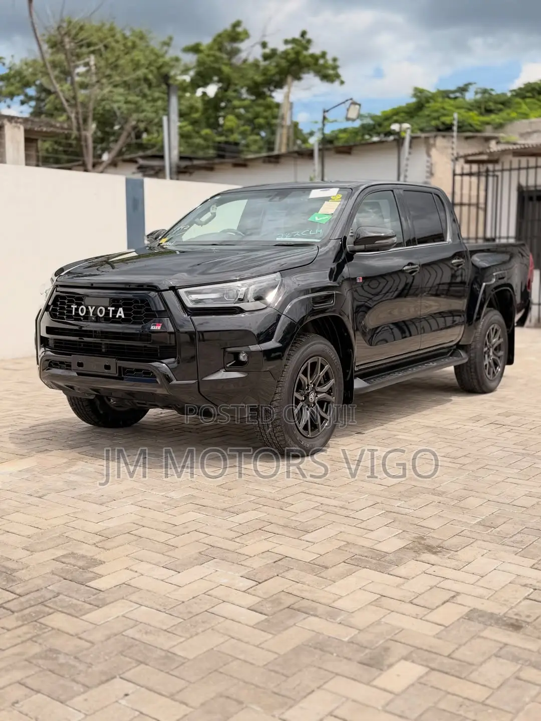 Toyota Hilux Revo Double Cab Deisel 2.4 AWD 2022 Black