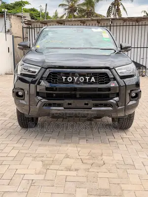 Toyota Hilux Revo Double Cab Deisel 2.4 AWD 2022 Black