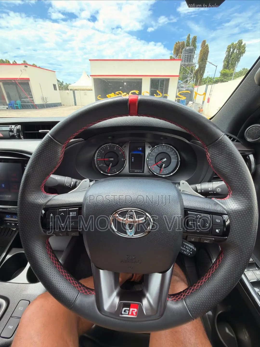 Toyota Hilux Revo Double Cab Deisel 2.4 AWD 2022 Black