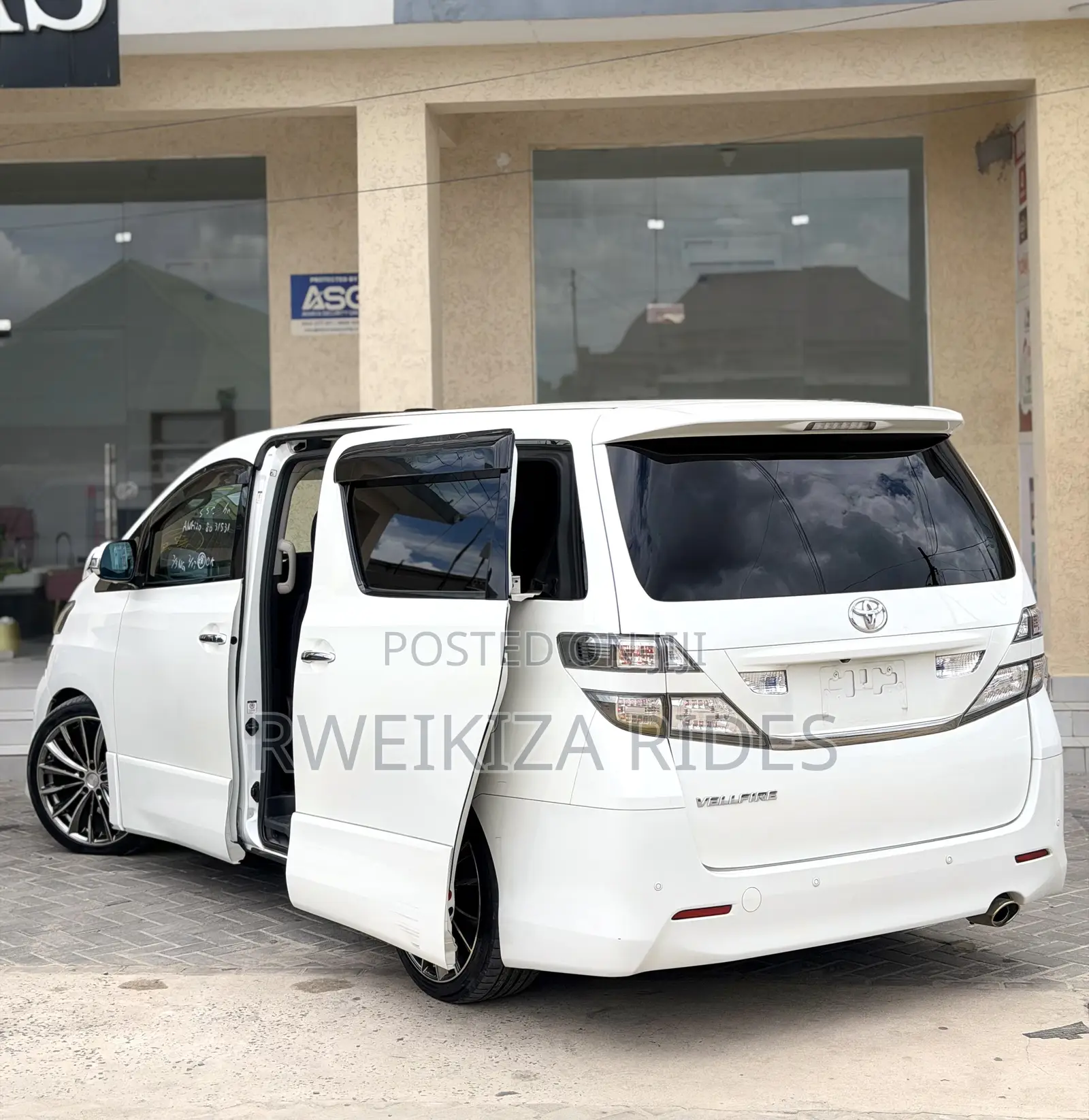 Toyota Alphard 2012 White
