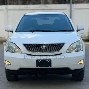 Toyota Harrier 2005 White