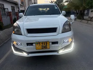 Toyota Land Cruiser Prado 2007 White